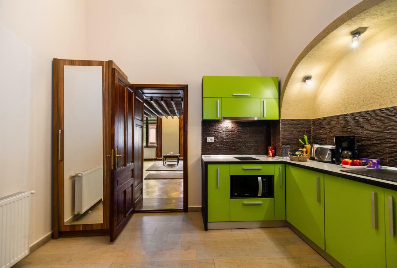 Select City Center Apartments Брашов Экстерьер фото