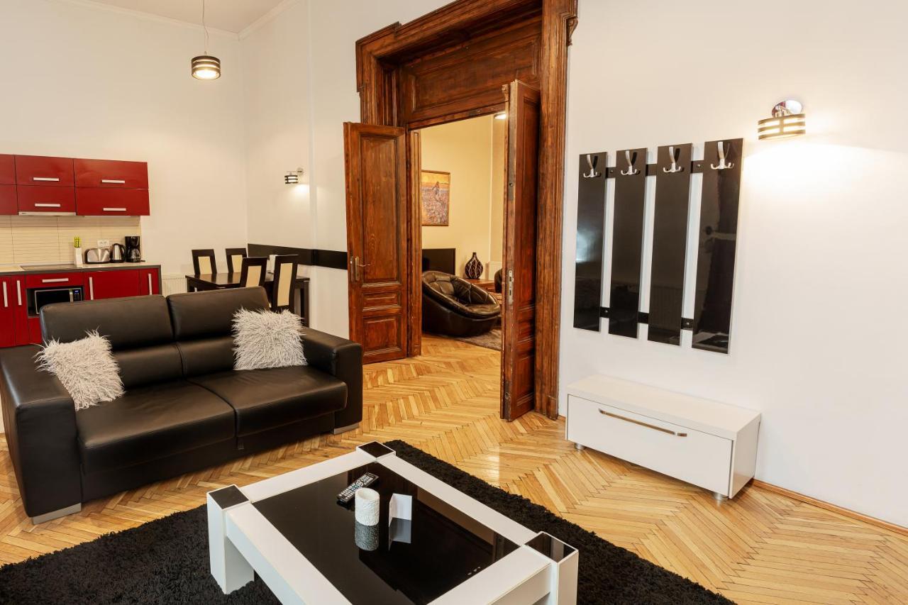 Select City Center Apartments Брашов Экстерьер фото